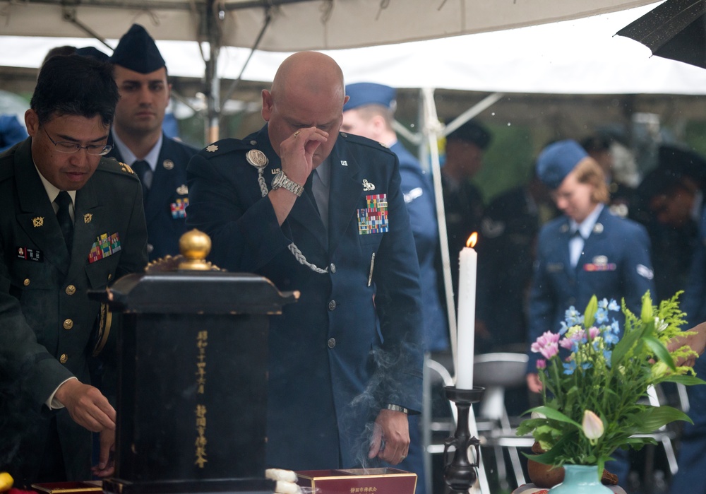 U.S., Japan Tradition Honors the Fallen