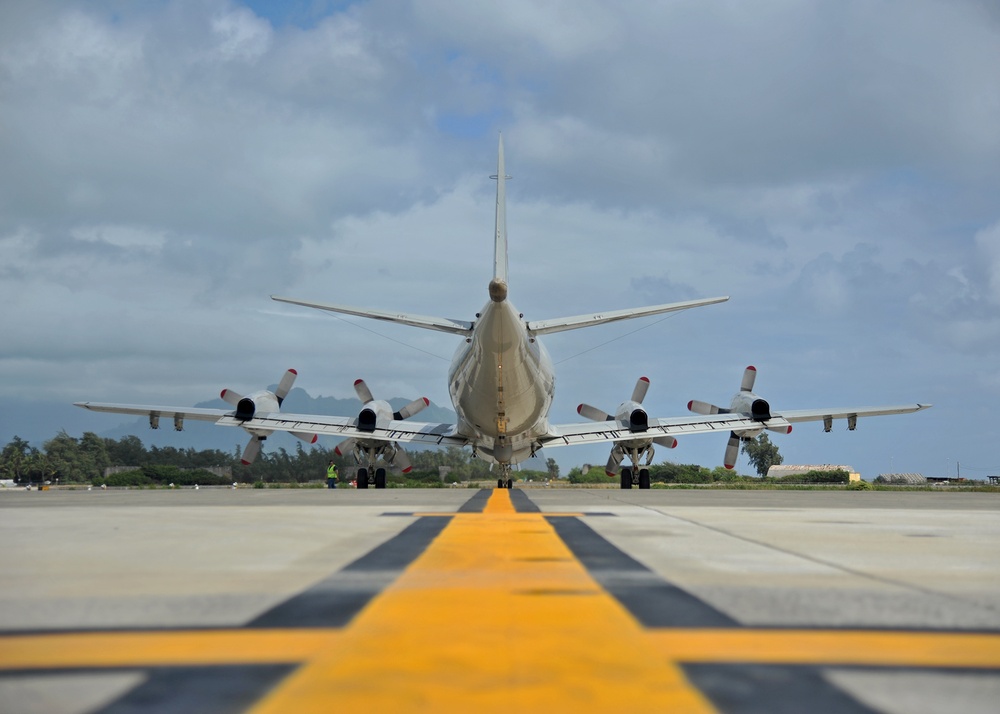 Service Members from the Republic of Korea Navy Arrive for RIMPAC