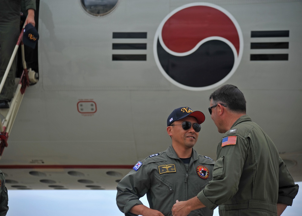 Service Members from the Republic of Korea Navy Arrive for RIMPAC