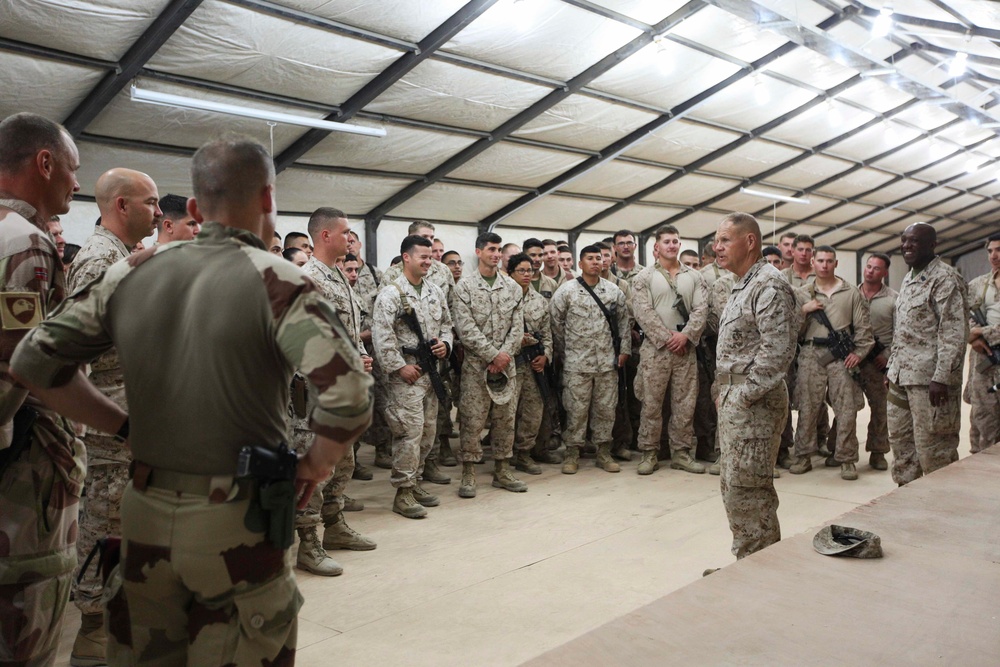 CMC Visits CENTCOM