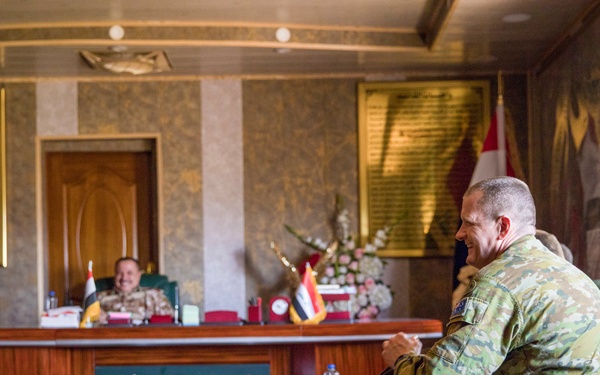 Maj Gen Piatt Visits NBOC¬