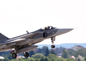 Gunfighters participate in Sky Avenger 2018