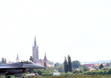 Gunfighters participate in Sky Avenger 2018