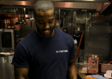 Coast Guard Cutter Bertholf crewmembers conduct counterdrug patrol in the Eastern Pacific Ocean