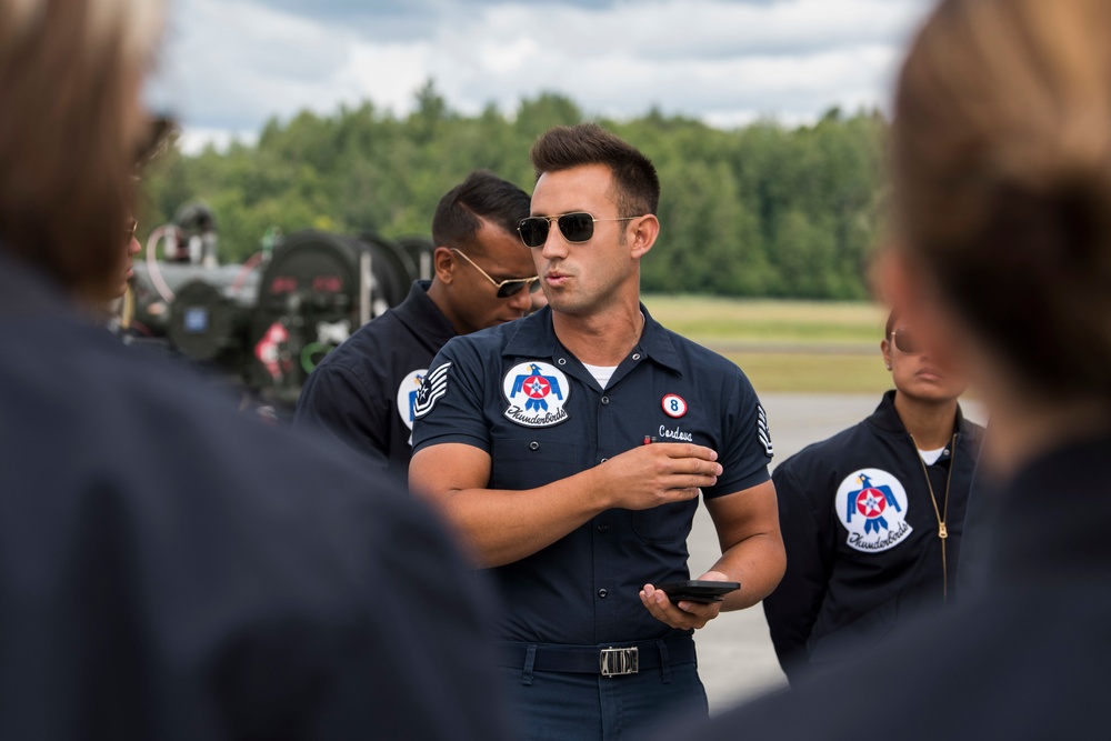 Thunderbirds arrive at JBER for Arctic Thunder