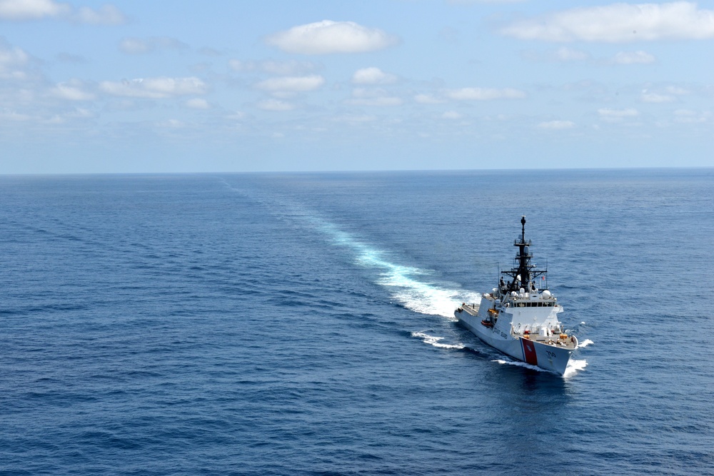 Coast Guard Cutter Bertholf crew conduct counterdrug patrol in the Eastern Pacific Ocean