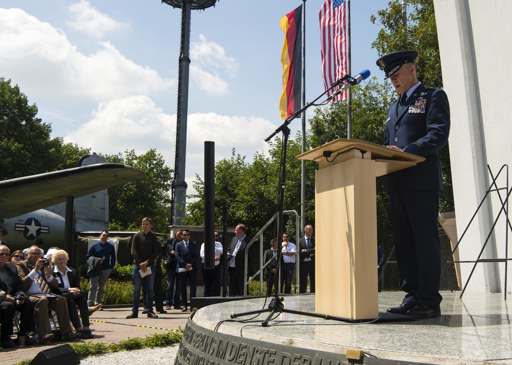 Sabers commemorate Berlin Airlift 70th anniversary