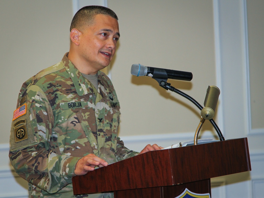 Army Contracting Leaders Change Command