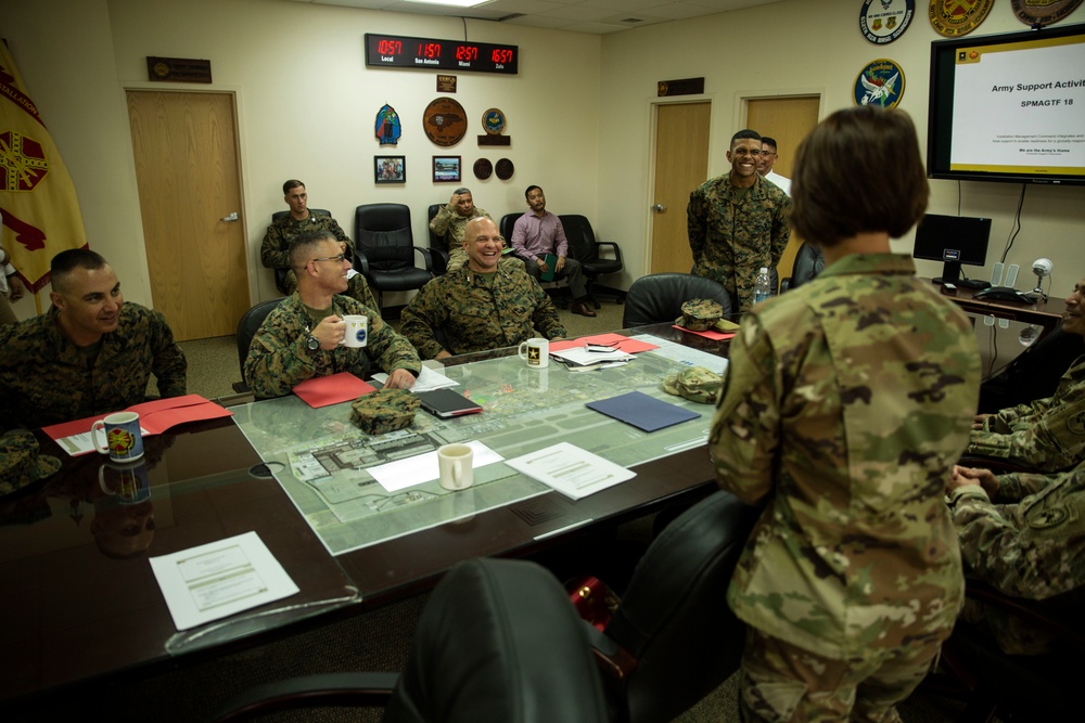 MARFORSOUTH leaders visit SPMAGTF-SC in Honduras