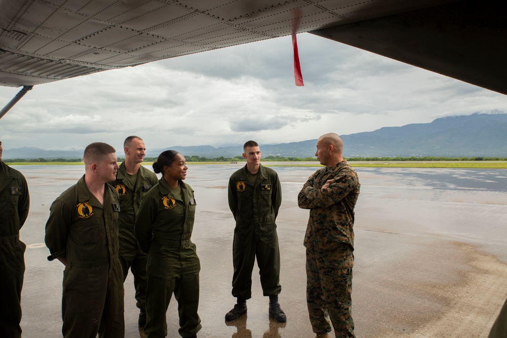 MARFORSOUTH leaders visit SPMAGTF-SC in Honduras