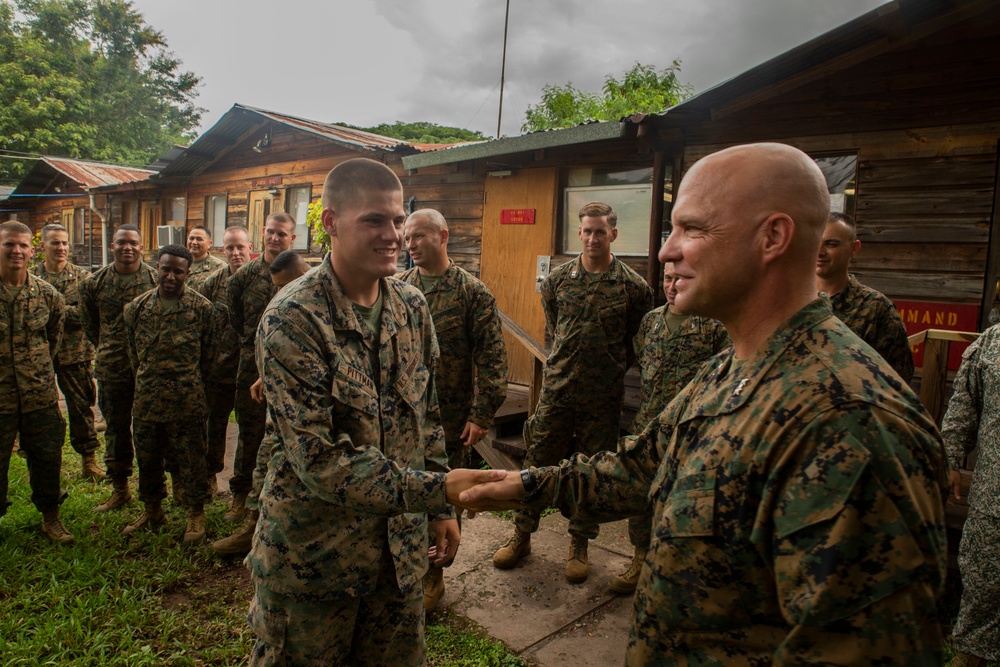 MARFORSOUTH leaders visit SPMAGTF-SC in Honduras