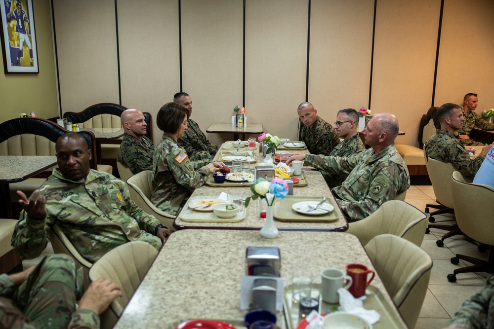 MARFORSOUTH leaders visit SPMAGTF-SC in Honduras