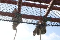 SISCO Soldiers Navigate Phantom Warrior Obstacle Course [Image 1 of 9]