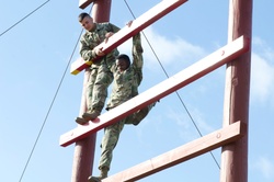 SISCO Soldiers Navigate Phantom Warrior Obstacle Course [Image 3 of 9]