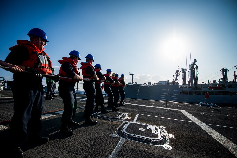 DVIDS - Images - USS Dewey Conducts RAS [Image 4 of 11]