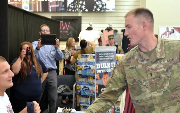 Rob Gronkowski Makes Offseason Visit to Sign Autographs for Soldiers