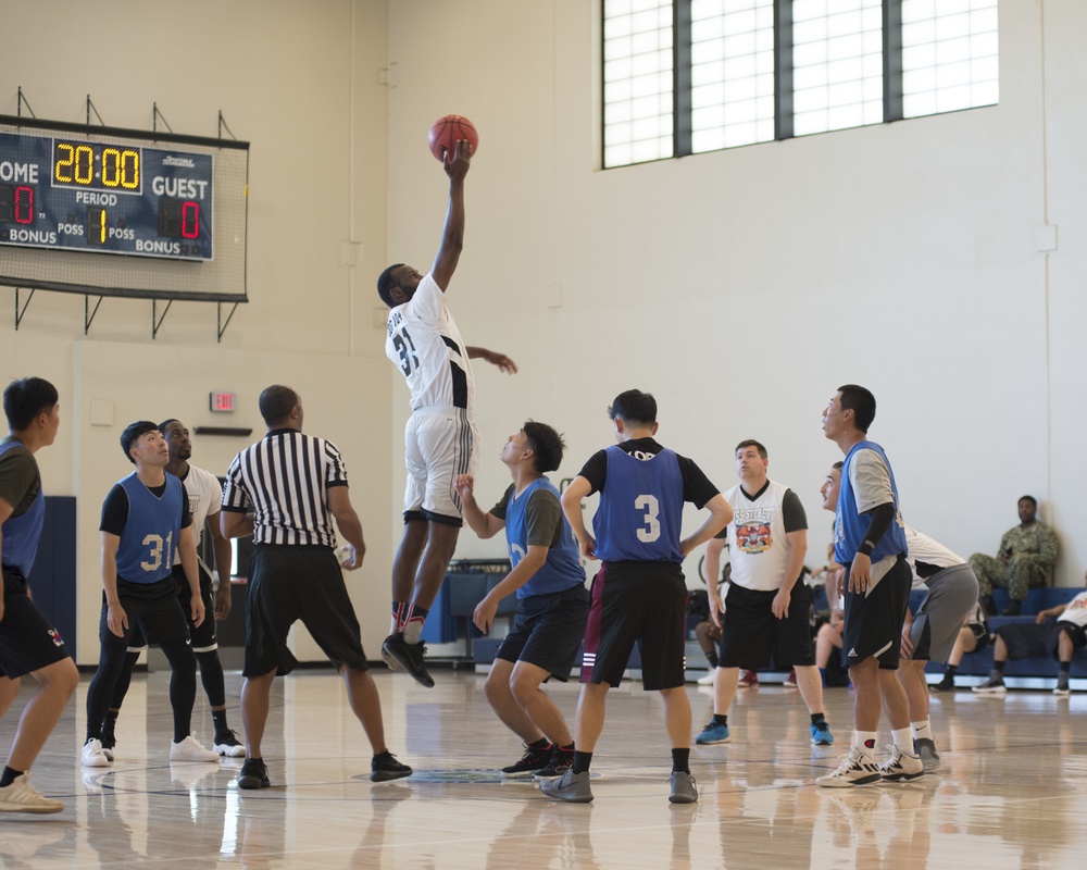 USS Sterett plays Dae Jo Yeong during RIMPAC 2018 Basketball Tournament