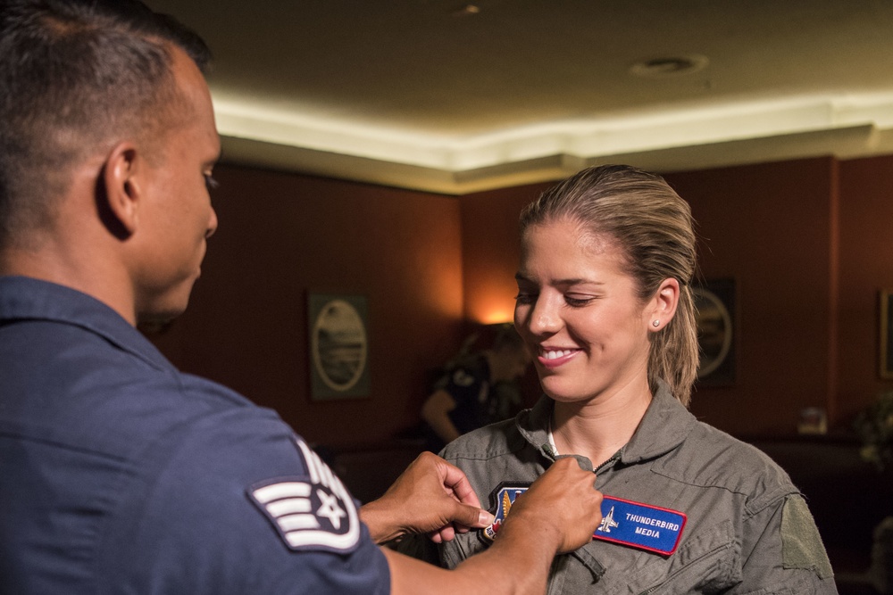 Local reporter flies with the Thunderbirds