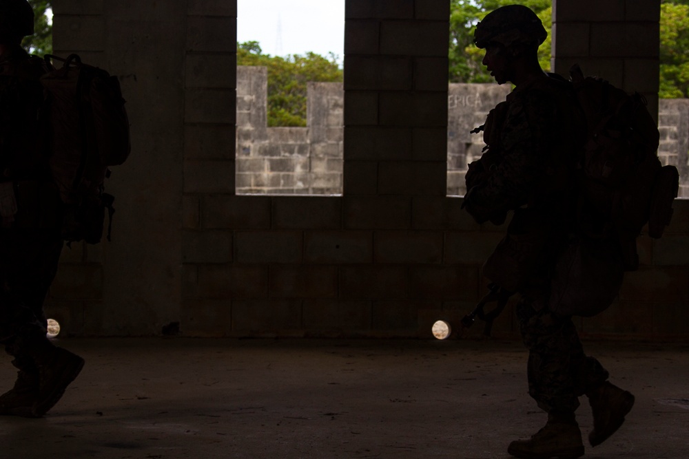 Mech Marines assault Combat Town, MEUEX draws to a close