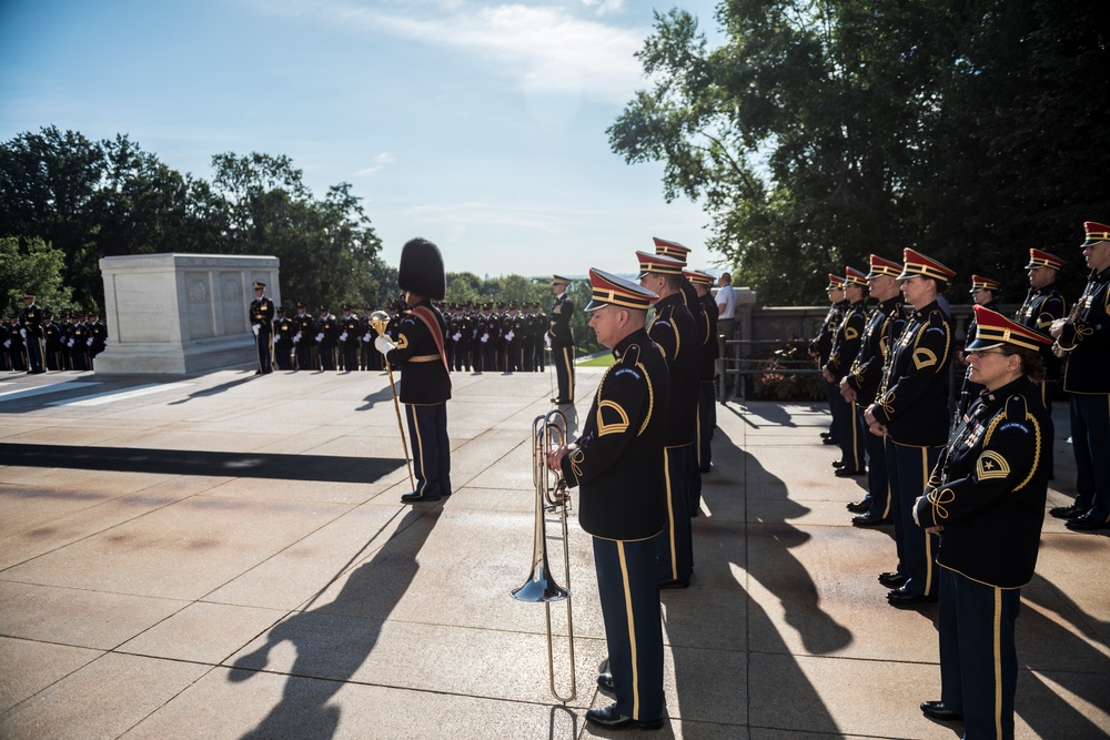 Gerald O'Keefe, Administrative Assistant to the Secretary of the Army, and Lt. Gen. Gary Cheek, Director of the Army Staff, Participate in Individual Army Full Honors Wreath-Layings at the Tomb of the Unknown Soldier