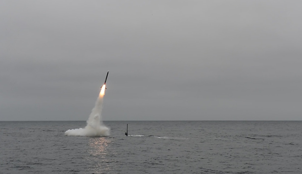 USS Annapolis Executes Tomahawk Flight Test (TFT)