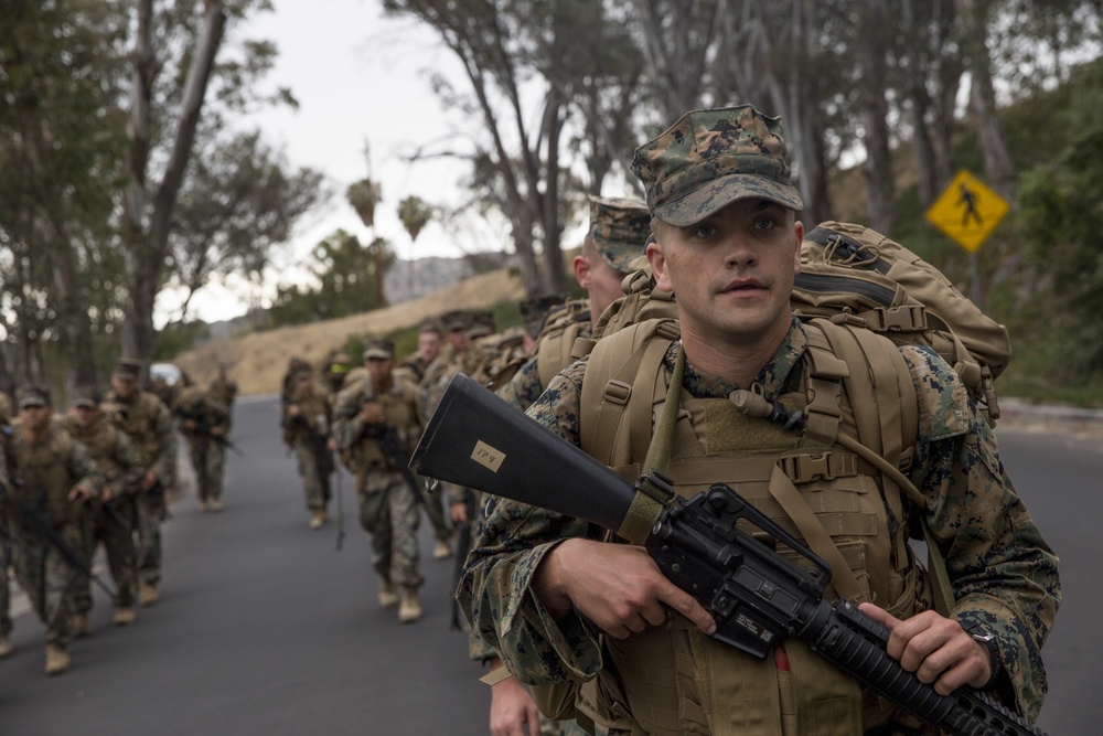 Out the rack, grab your pack: Marines with Headquarters &amp; Support Battalion conduct sustainment hike