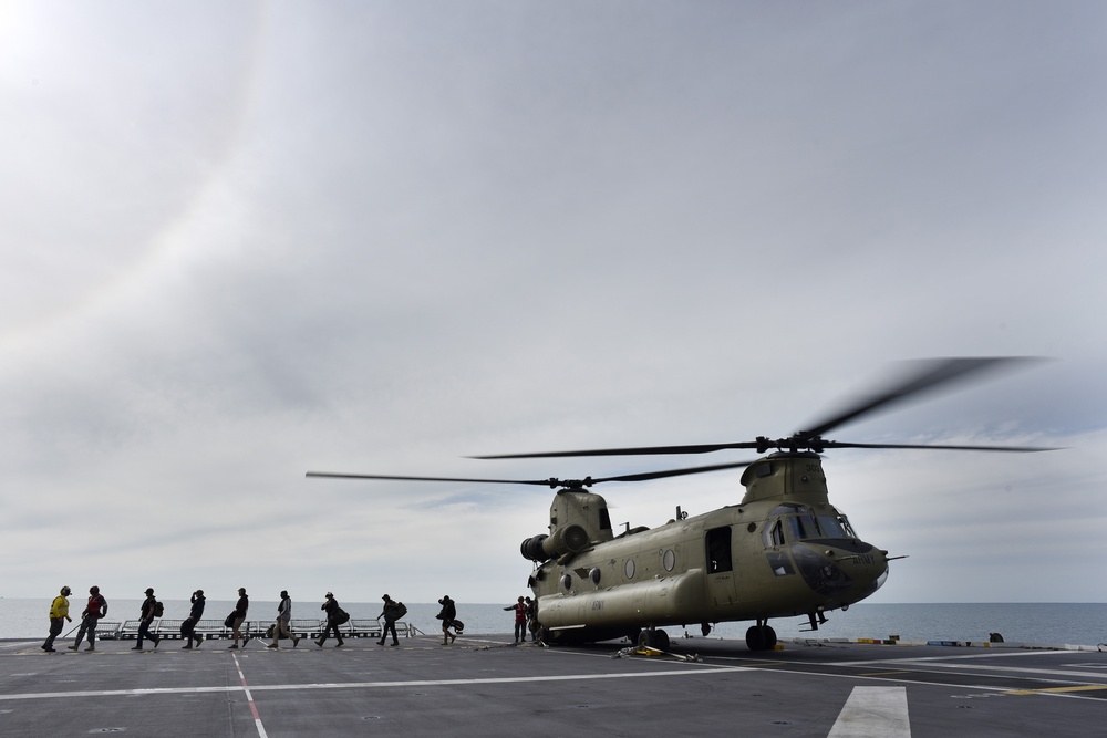 Aussies, Marines take on amphibious warfare