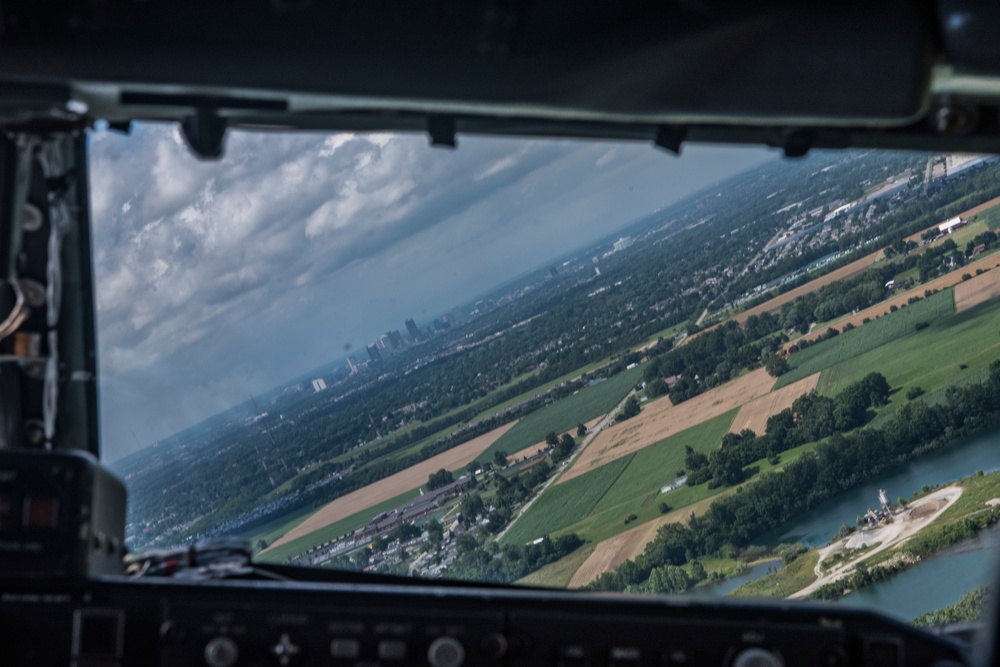 121st ARW refuels 158th FW