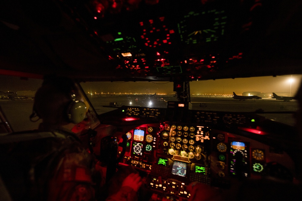 28th EARS refuels U.S. Marine Corps EA-6B Prowler