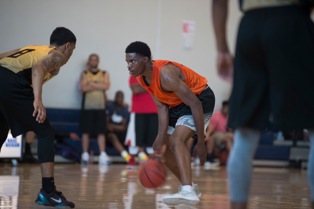 USS Preble plays USS Carl Vinson during RIMPAC 2018 Basketball Tournament Finals