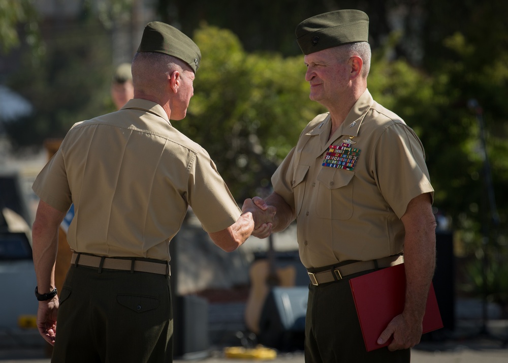 DVIDS - Images - Lt. Col. Manning Retirement Ceremony [Image 5 of 7]