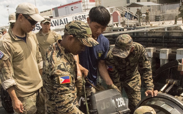 Multi-National SOF Teams Practice Small-boat Deployment during RIMPAC 2018