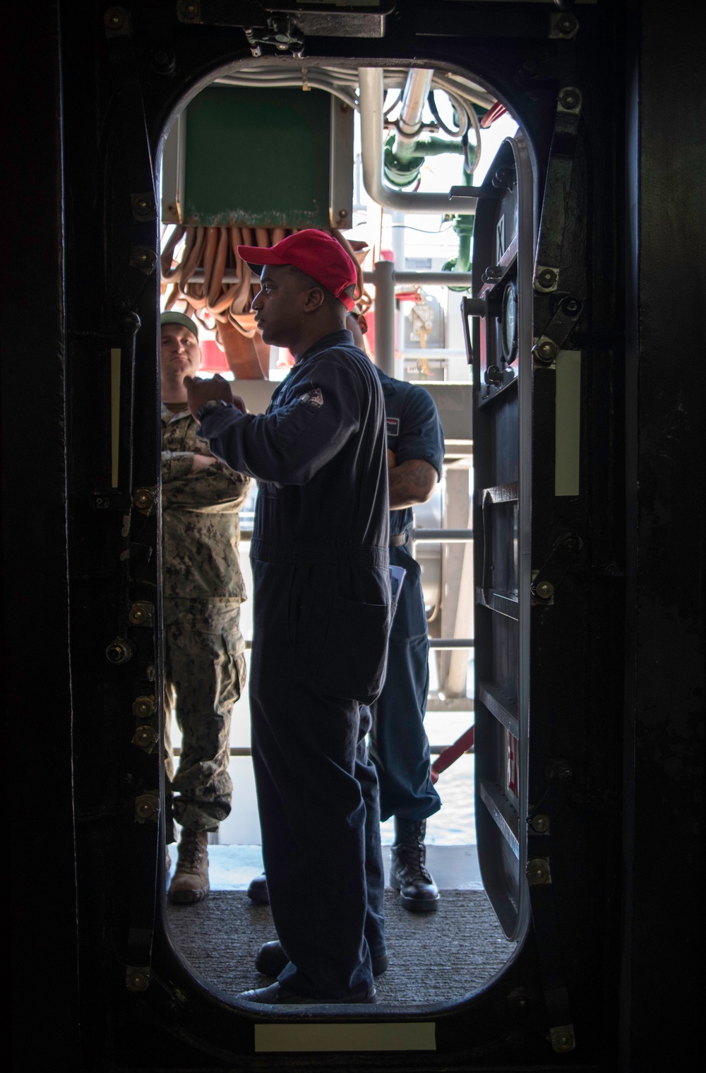 CBR training exercise held aboard USS Bonhomme Richard (LHD 6)