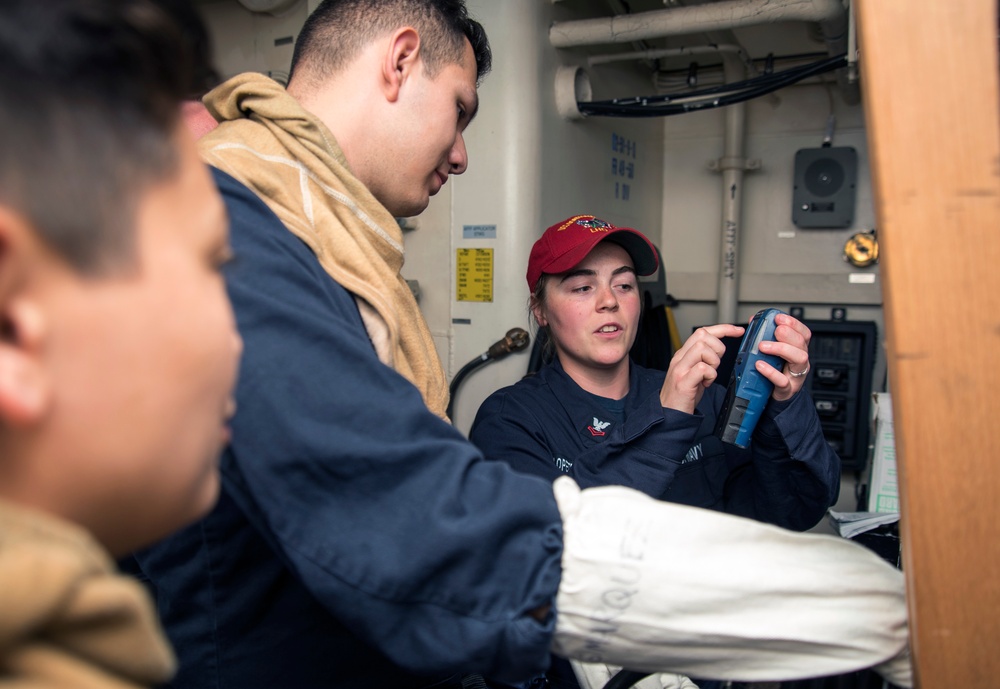 General quarters drill aboard USS Bonhomme Richard (LHD 6)