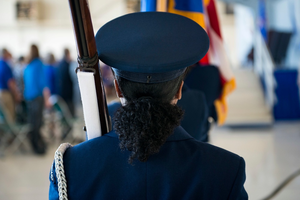 Bringing in the honor guard