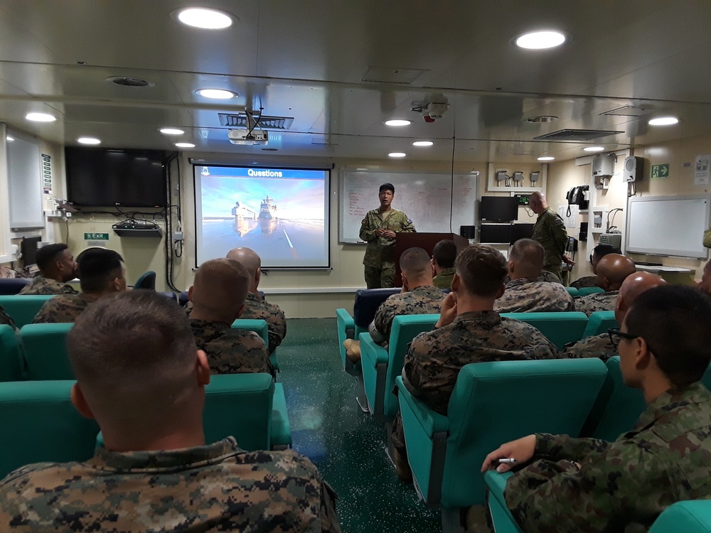 U.S. Marines with 3rd Regiment tour Australian ship