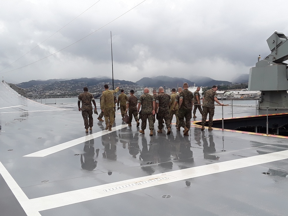 U.S. Marines with 3rd Regiment tour Australian ship