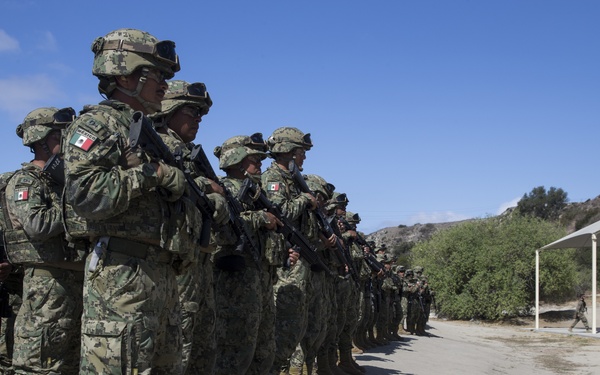 Mexican marines take on ranges during RIMPAC