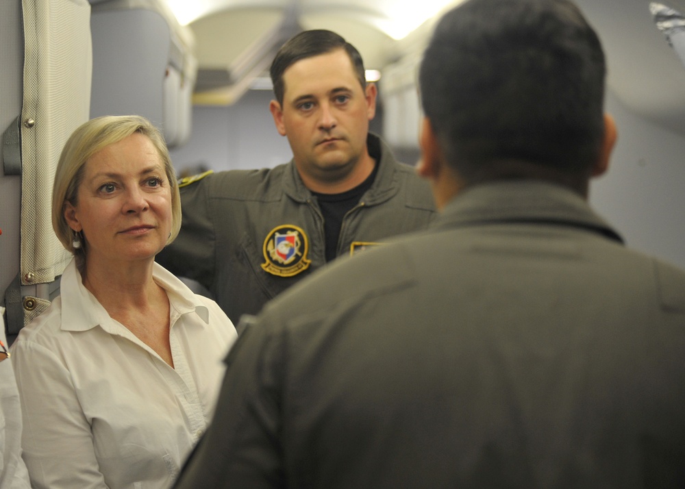 Australian Ambassador Tours US P8 during RIMPAC