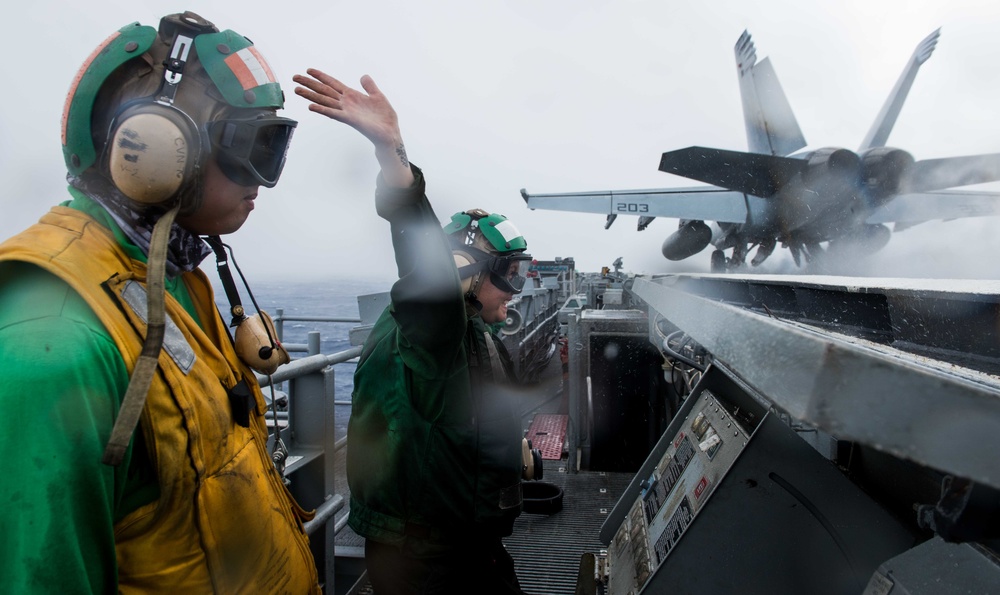 USS Ronald Reagan (CVN 76)