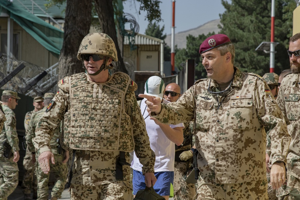 Germany's Chief of Defense visits Resolute Support Headquarters