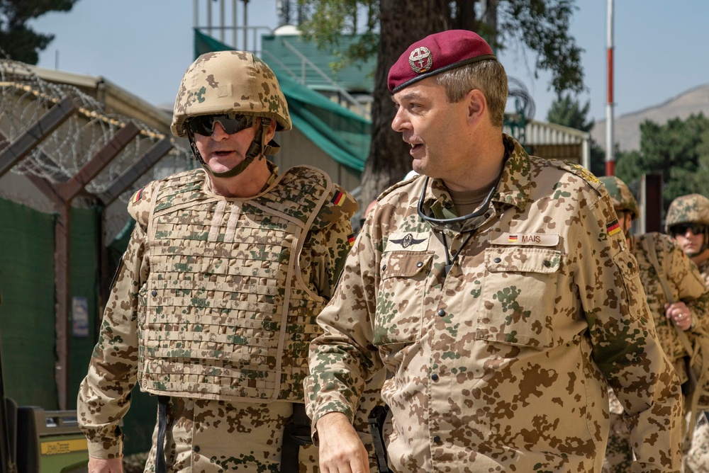 Germany's Chief of Defense visits Resolute Support Headquarters