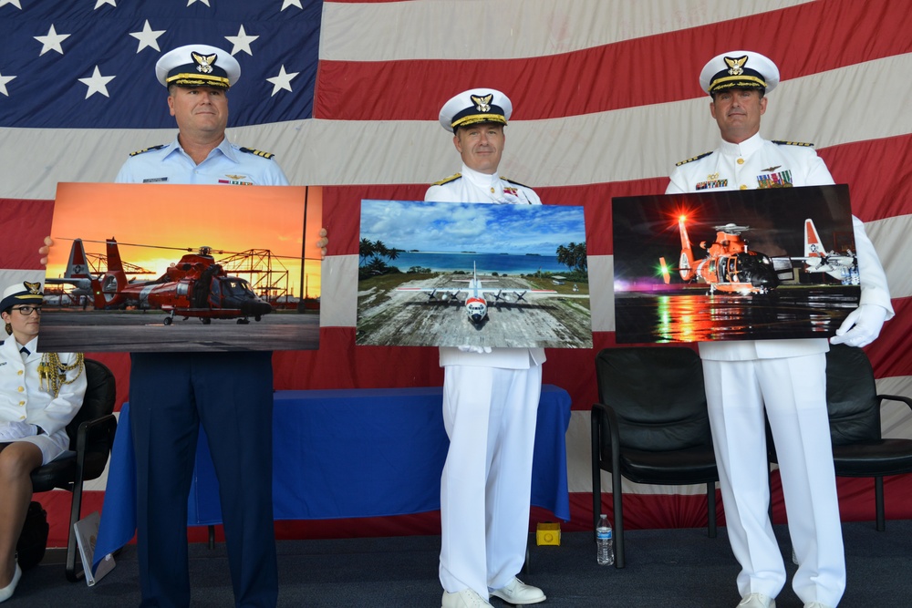 Coast Guard captain receives parting gifts from his command