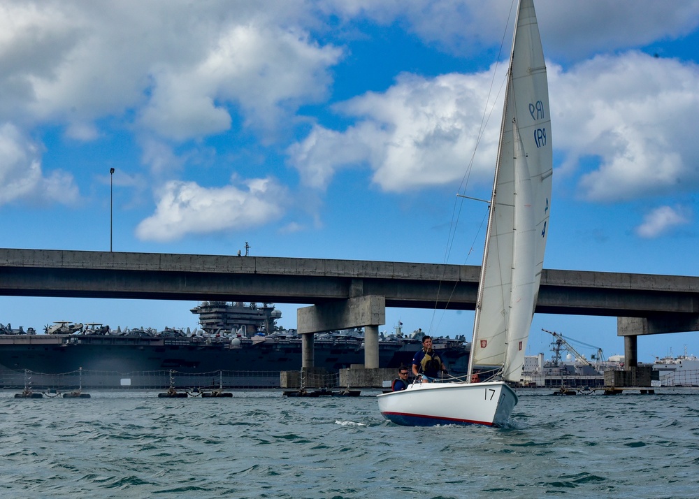 Service Members Sail in Rainbow Bay Marina Regatta