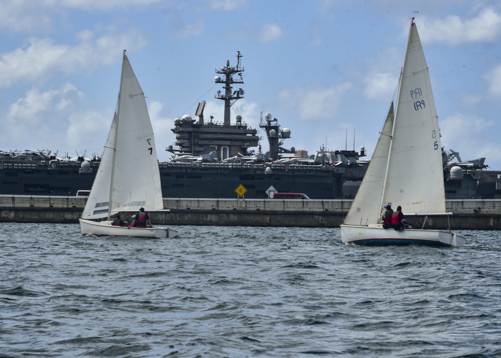 Service Members Sail in Rainbow Bay Marina Regatta