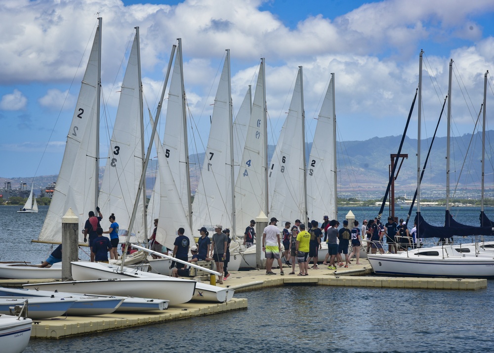 Service Members Sail in Rainbow Bay Marina Regatta