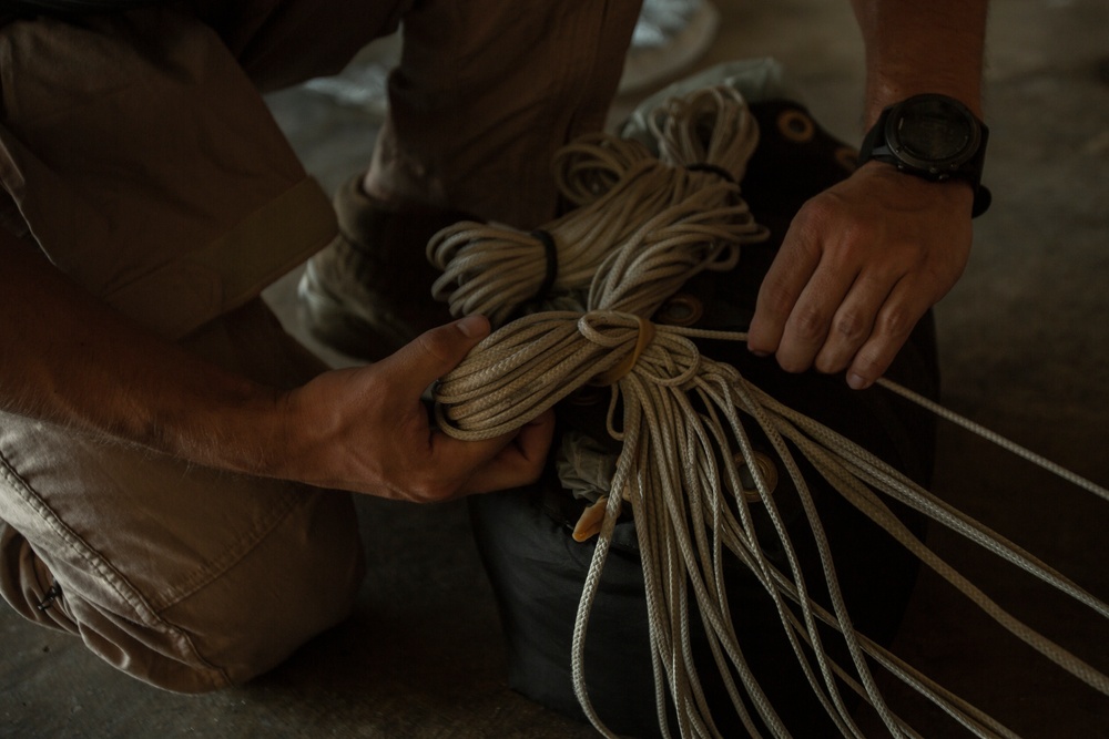 Force reconnaissance Marines conduct free fall operations