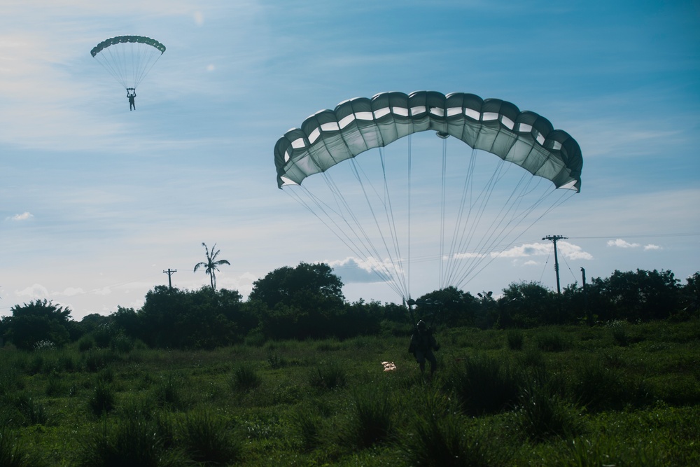 Force reconnaissance Marines conduct free fall operations