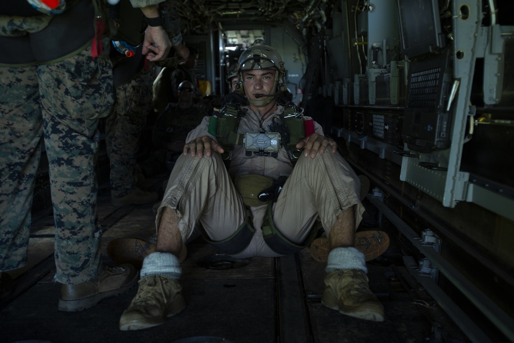 Force reconnaissance Marines conduct free fall operations