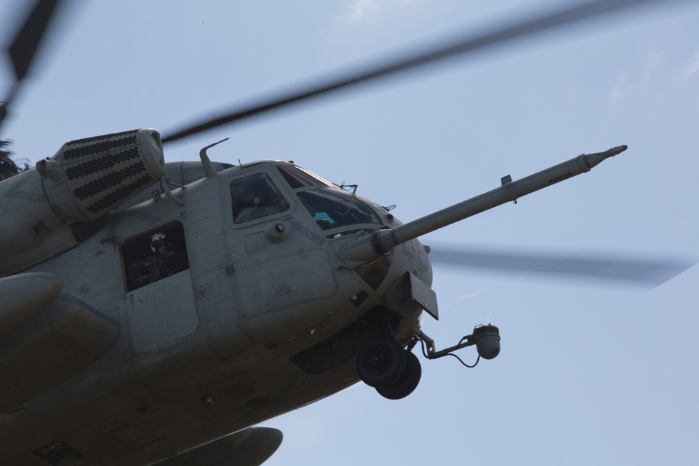 Philippine, U.S. Marines rehearse air assault during RIMPAC